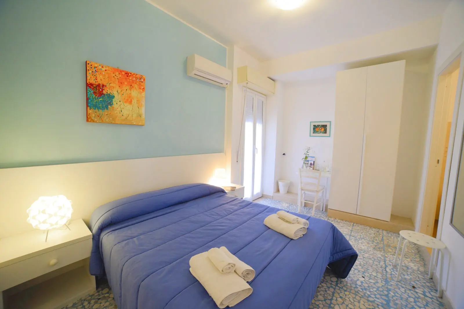 Camera Neapolis